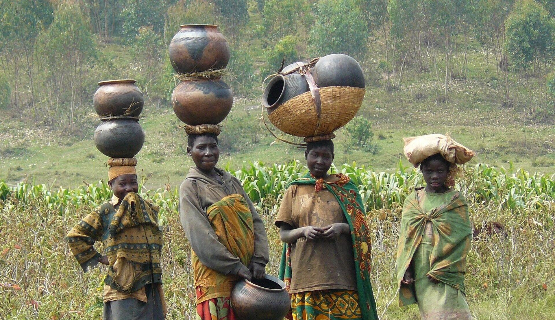 The country's culture is built on respect, unity, resilience, hospitality, and community cooperation. These values are reflected in the famous monthly Umuganda community service, the traditional greeting customs, local storytelling, family structures, music, dance, and craftsmanship that continue to thrive across Rwanda.
