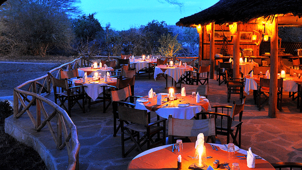 Selecting the right lodge or camp enhances every aspect of your Tsavo East National Park safari, combining comfort, convenience, and proximity to wildlife. The park offers a range of luxury and midrange options, each designed to maximize your safari experience.