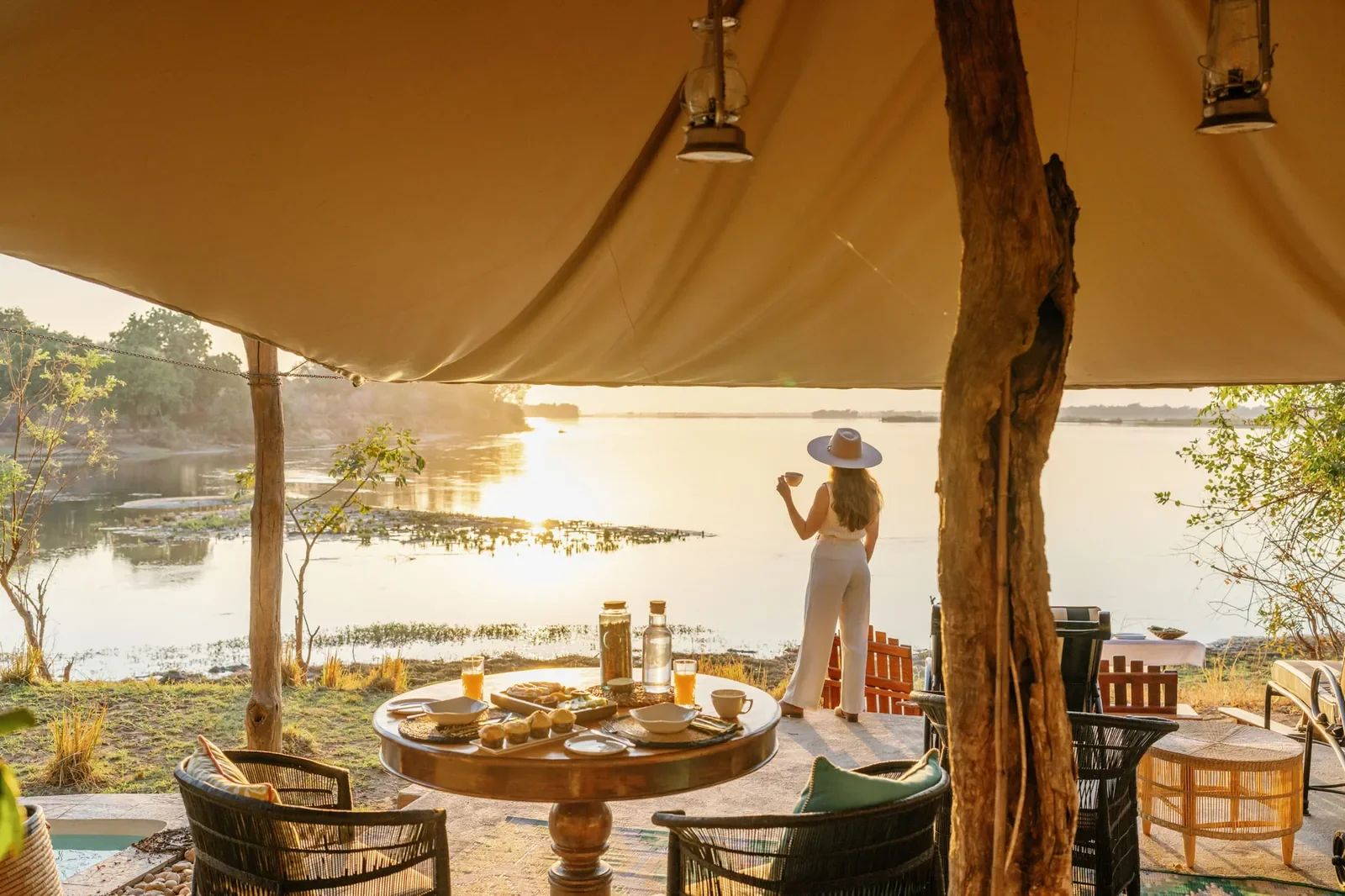 Luxury lodge breakfast experience during an African safari holiday with Boots in the Jungle Safaris.