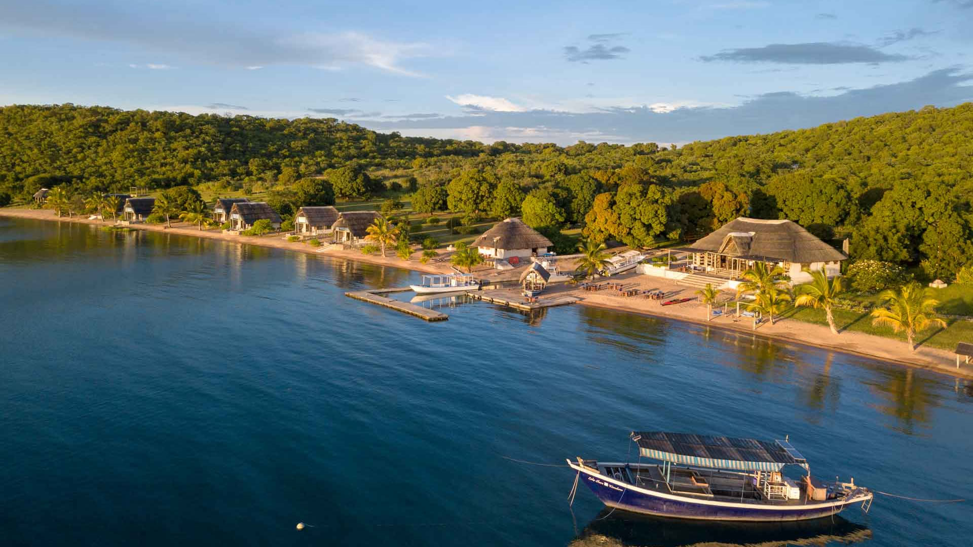 One of the most remarkable features ofthis park is its location along the shores of Lake Tanganyika, one of the world’s oldest, deepest, and most beautiful freshwater lakes. The lake stretches across several African countries and provides a breathtaking backdrop to the park’s rainforest-covered mountains.