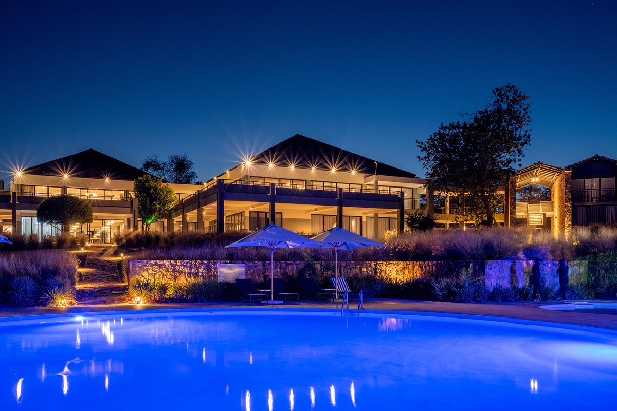 Mantis Akagera Game Lodge with Boots in the Jungle Safaris