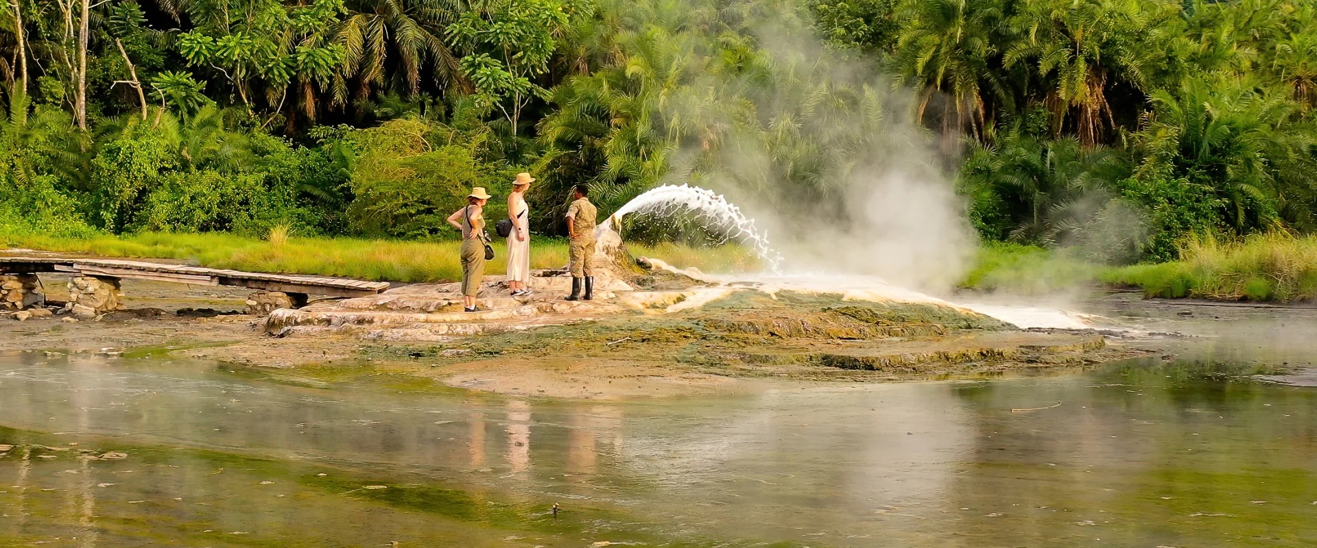 Semuliki National Park is located in the western part of Uganda, nestled in the Bunyoro sub-region and specifically in Bundibugyo District. The park lies just along the border with the Democratic Republic of Congo, giving it a unique setting between two countries, which makes it one of the more remote and untouched destinations in Uganda.
