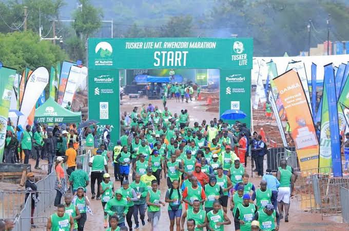 Starting line of the Rwenzori Marathon in Uganda